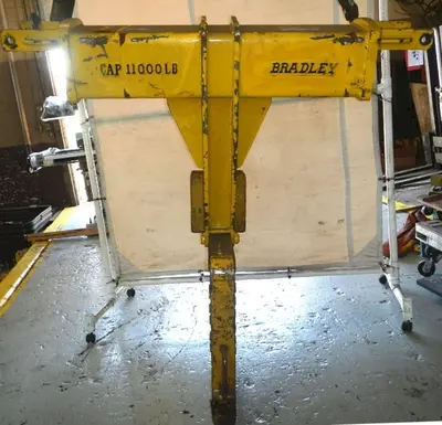 10,000 LB BRADLEY SPREADER BAR WITH C-HOOK. STOCK # 0788224.