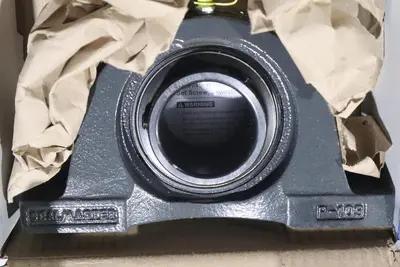 NEW SEAL MASTER NP-210 PILLOW BLOCK BEARING STOCK B-1756