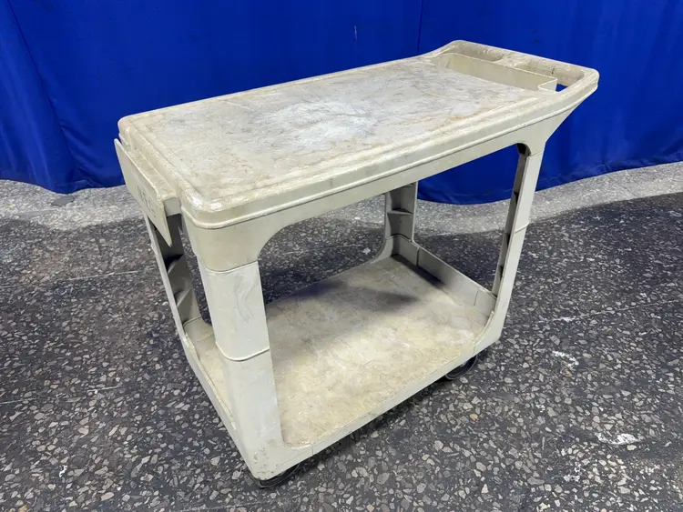 Used RUBBERMAID _UNKNOWN_ Miscellaneous MRO Ohio US | HGR 24 #1244734