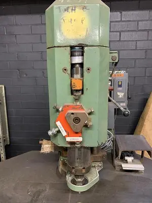 SCMI OR SIMILAR R36 FLOATING HEAD OVERARM ROUTER