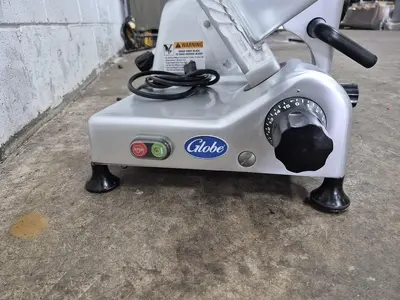 USED GLOBE G12