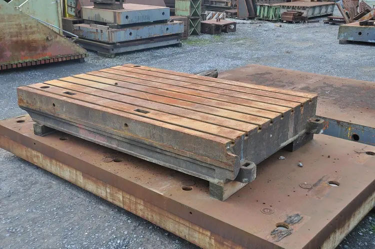 Used T-SLOT TABLE 3150 X 2000 X 400 MM Tables, Floor & Layout Plates BE | Apt International N.V #366480