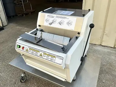 OLIVER 732-N Bread Slicer | Harvest Equipment and Fabrication Inc (7)