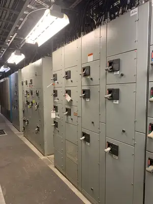 Five Star Double-Sided Motor Control Center (MCC), 600V Max., 1000A, 28 Buckets