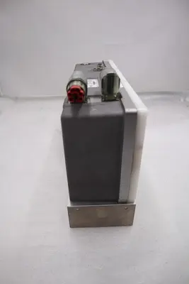 Allen Bradley iTrak Kinetix # 2198T-L16-T0504-A00N-2E1E-NS Ser. B AB STOCK 4981