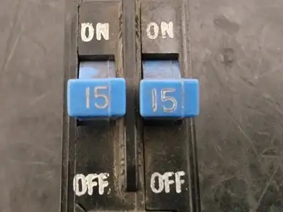 15 Amp, 2 Pole, 120/240 volts Circuit Breaker