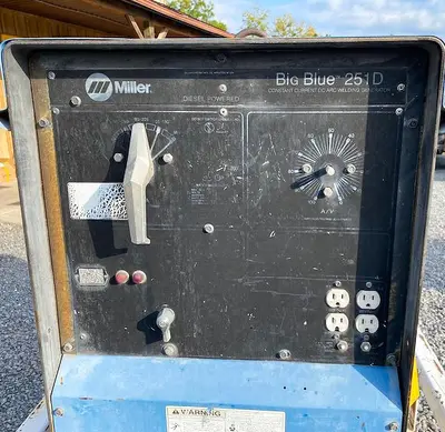 Used MILLER ELECTRIC BIG BLUE 251D WELDER Welding Machinery (Other) Pennsylvania US | East West Machinery & Drilling #1417824