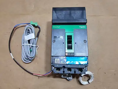 Used SCHNEIDER ELECTRIC HLA36100U53XEL Switchgears British Columbia CA | Lenmark #1427998