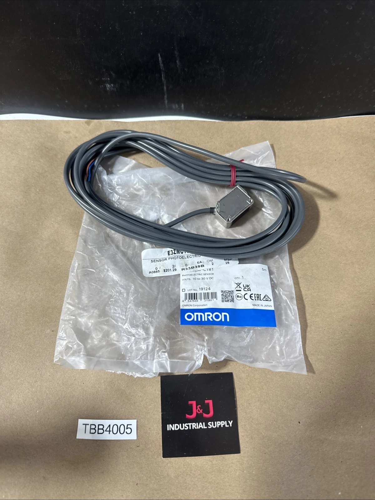 NEW Omron E3ZM-CT81-D