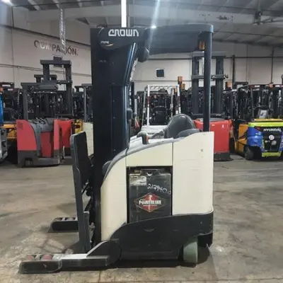 USED 2016 CROWN RR5725-45