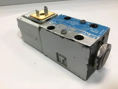 USED VICKERS DG4V-3-2AL-M-U-HL7-60