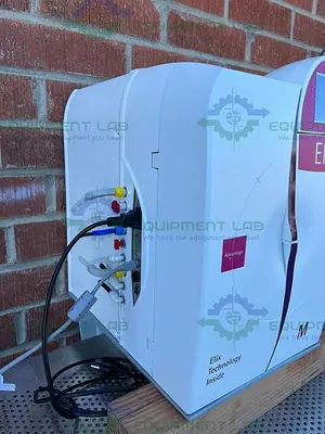 USED MILLIPORE ELIX ADVANTAGE 15  WATER PURIFYING SYSTEM W/ E-POD, 30L PE TANK