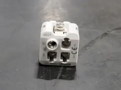 NEW PHOENIX CONTACT HC-A03-I-UT-F