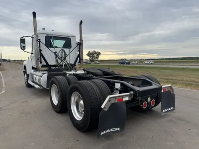 Used 2023 MACK PINNACLE PI64T Conventional trucks Minnesota US | Carco Truck & Equipment #1513982
