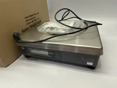 New | in-Stock Avery Weigh-Tronix Quartzell Digital Bench Scale 7620 Food Scales Michigan US | Maverick Industrial Sales #1391625