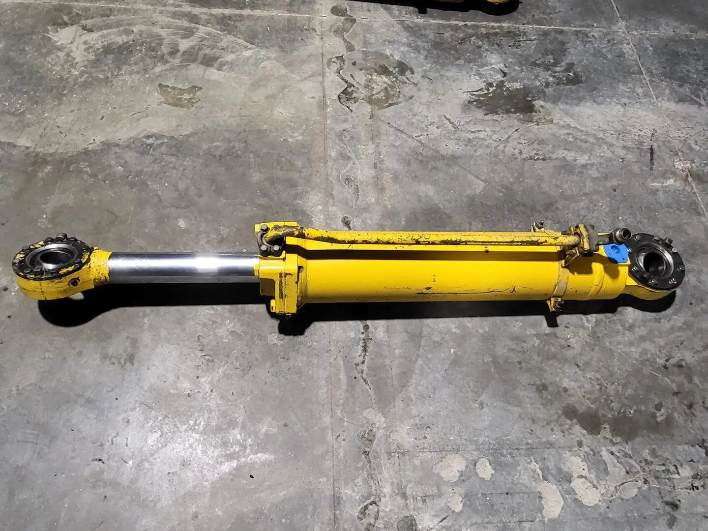 USED KOMATSU EH5933