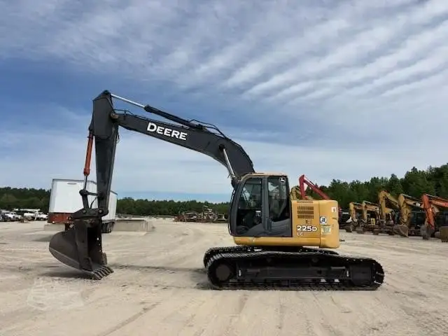 Used 2011 DEERE 225D LC Crawler Excavators North Carolina US | Southeastern Equipment Corp #1467726