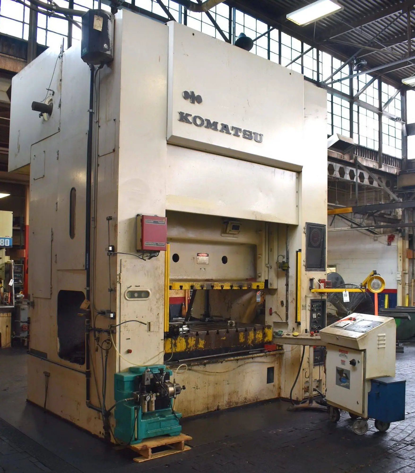 USED 1985 KOMATSU PRESSES KOMATSU E2M-300 PRESS
