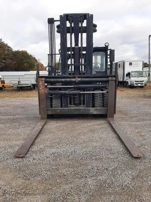 USED TAYLOR 30000 LB. CONTAINER HANDLER FORKLIFT