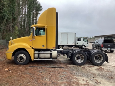USED 2015 FREIGHTLINER FLD12064ST