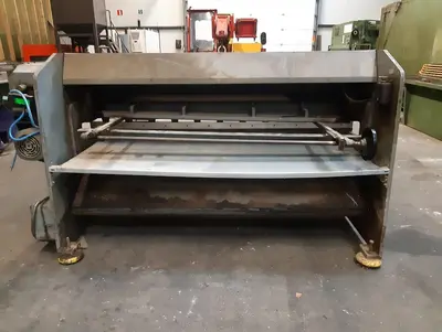 USED HYLLUS 2050 X 3 MM