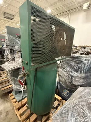 2000 CHAMPION HKH32 Lubricated Reciprocating Air Compressors | ListingHippo (3)