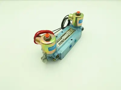 Honeywell Skinner S3RRJBL2 Solenoid Valve 5-Way 3 Pos 120V 150 PSI 1/4" NPT