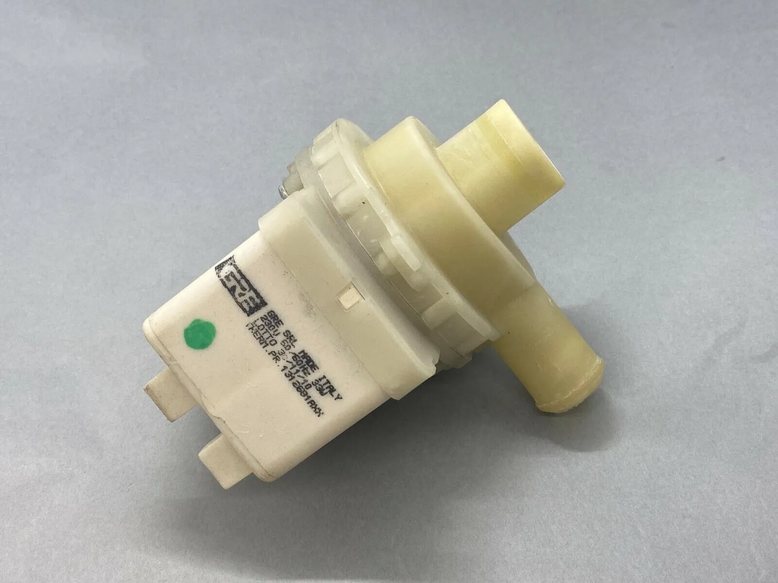1312681AXX | GRE  Synchronous Pump 230V 50/60Hz 33W - Used