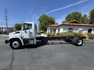 Used 2017 HINO INTERNATIONAL Cab Chassis trucks California US | Commerce Truck Equipment Sales #1548702