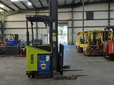 Used 2018 CLARK NPX22 Reach Trucks | Russell Equipment #723991