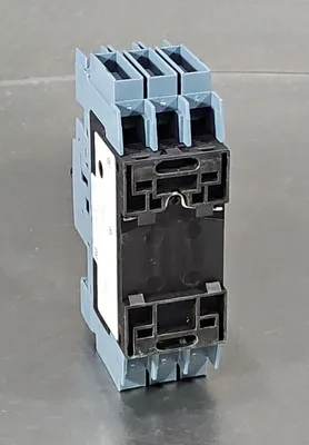 Siemens 3RV2811-1BD10 Circuit Breaker. 4E-21