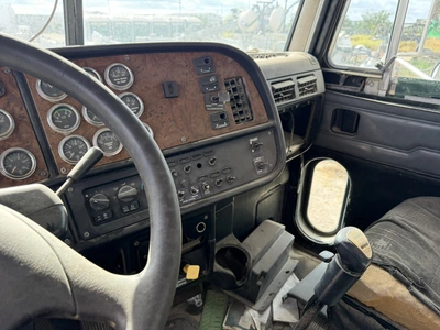 Used 2004 PETERBILT 385 TRUCK TRACTOR Conventional trucks Texas US | Miedema Asset Management Group #1312552