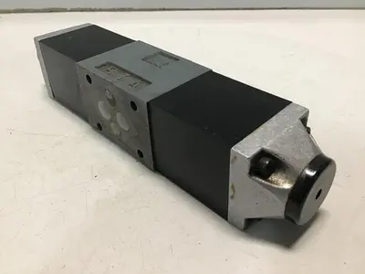 USED REXROTH 4WE6E6752BG24N9K4T07V