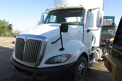 Used 2017 INTERNATIONAL PROSTAR Conventional trucks Manitoba CA | Conquest Truck & Auto Sales #1421357