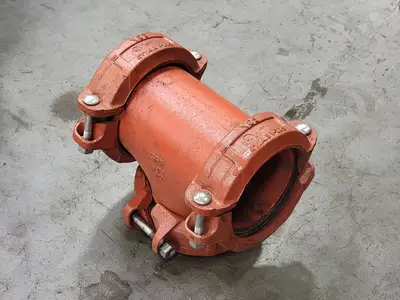 4", Equal-Tee, w/ 3x, 4", Couplings, Bolted, V-Z05