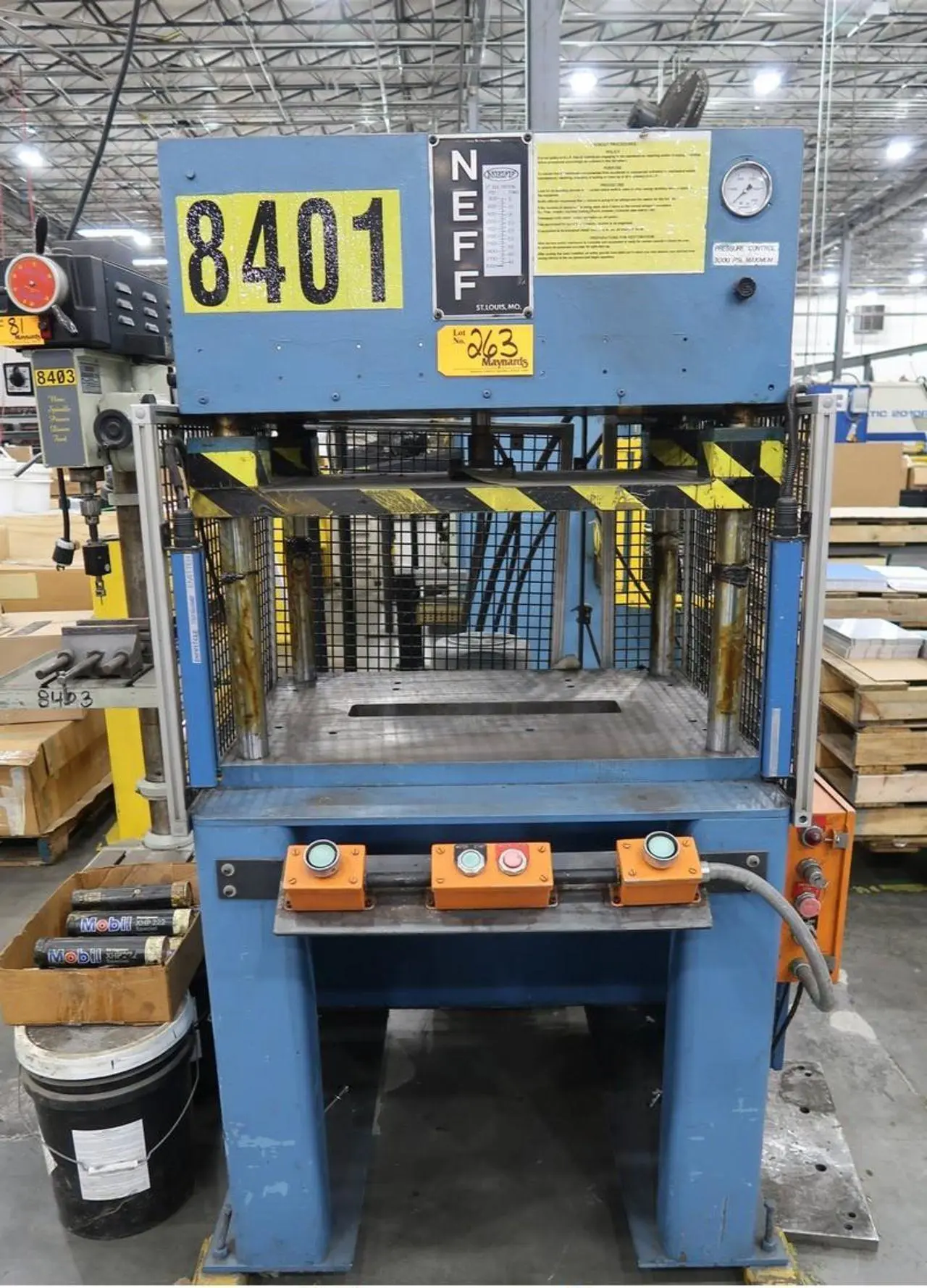 4.5 TON NEFF 4 POST HYDRAULIC PRESS