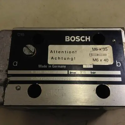 USED BOSCH 0 810 001 879