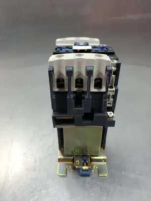 USED Telemecanique LP1D4011 Contactor, 230-600V, 60A