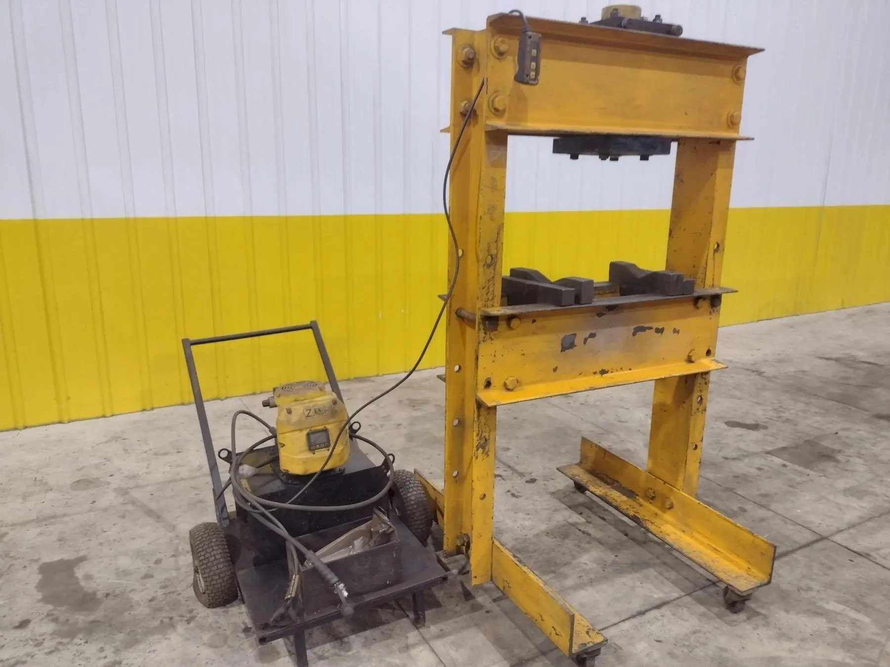 USED ENERPAC ZE4440SB-N