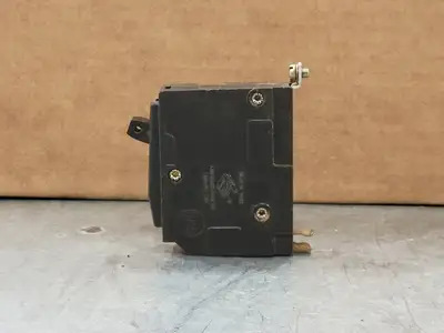 USED SQUARE D QOB115