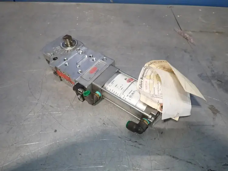 Used DESTACO 82M323005NC8 Clamps | HGR 24 #732113