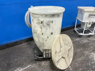 >50 Gal Plastic Hopper