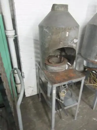 1413-310 Charles Hones “BUZZER” Gas Operated Melting Pot – 160 LBS CAPACITY
