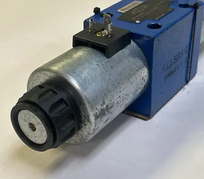 USED REXROTH 4WE10E33/CG24N9K4