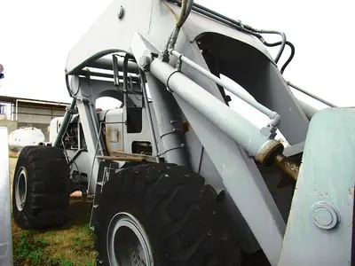 USED PETTIBONE 402A CARRY-LIFT