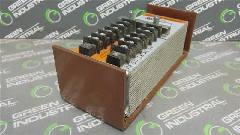Moore Industries SCT/4-20MA/4-20MA/117AC Signal Converter Module Used