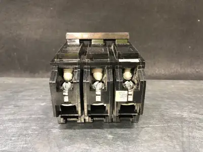 Used GENERAL ELECTRIC THQB32030 Switchgears British Columbia CA | Lenmark #244218