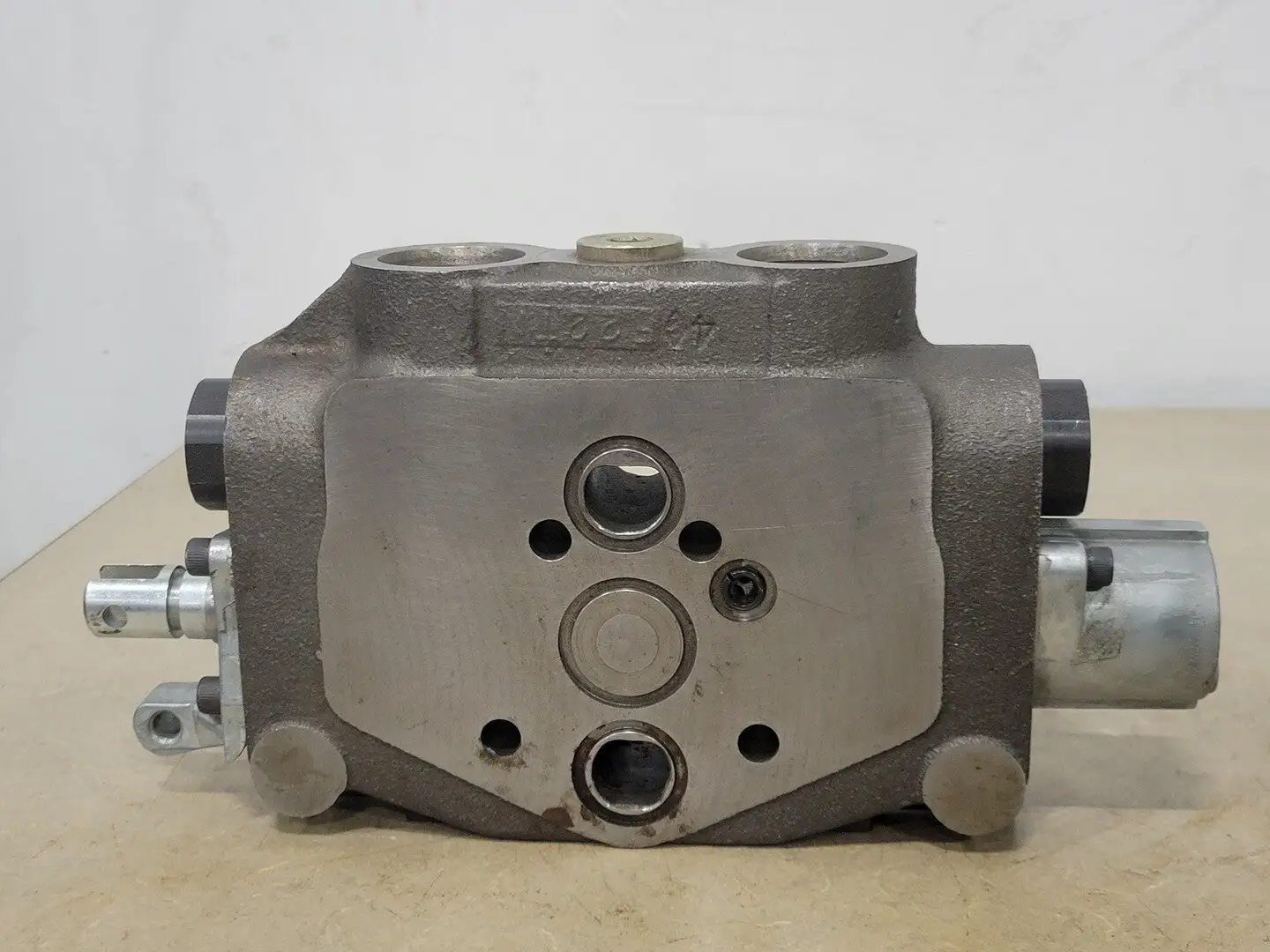 Hydraulic Section Valve F22T, 24054 BCDE