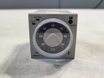 USED OMRON H3CR-A