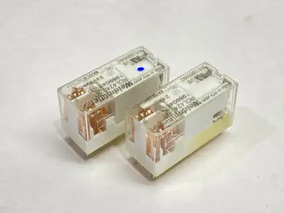 USED WEIDMÜLLER PLUG-IN RELAY 8A 24VDC 1989040000 LOT OF 2
